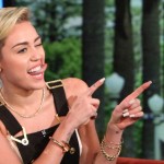 Miley Cyrus causó polémica por pintarle las patas a su cerdito