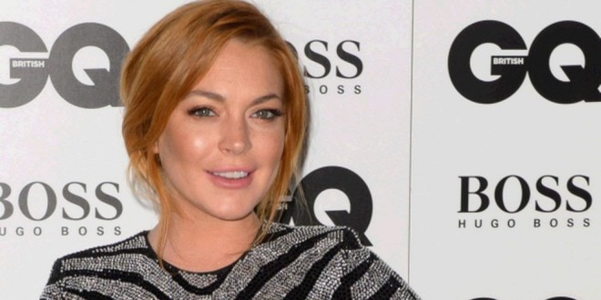 Lindsay Lohan lo hace de nuevo, con nueva foto se convierte en la reina del pésimo Photoshop