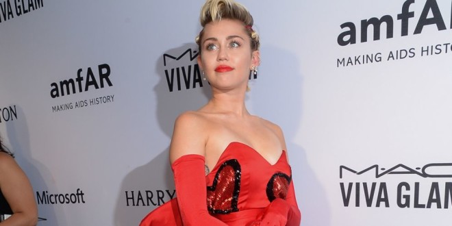 Conoce a la nueva novia de Miley Cyrus