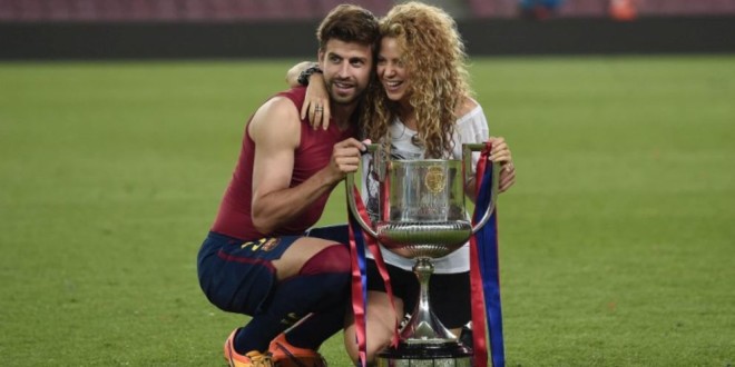 Fotos: Shakira y Piqué celebrando a besos un nuevo título del Barcelona