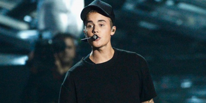 Con su nuevo look de emo, Justin Bieber lloró en la entrega de los premios MTV #VMAs2015