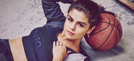 Selena Gómez con un sensual vestido y sin ropa interior, impactó con sus curvas