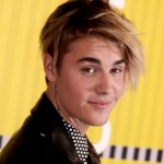 Justin Bieber bailando merengue