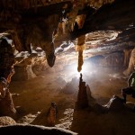 Sorprendentes imágenes de una cueva recientemente descubierta en Vietnam