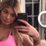 Celebridades imponen nuevo estilo de selfies en las que la cara es lo menos importante