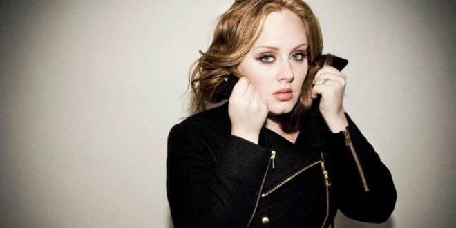 Adele regresa a la arena musical con su nueva canción Hello