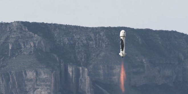 Video: prueban con éxito el primer cohete capaz de despegar y aterrizar verticalmente