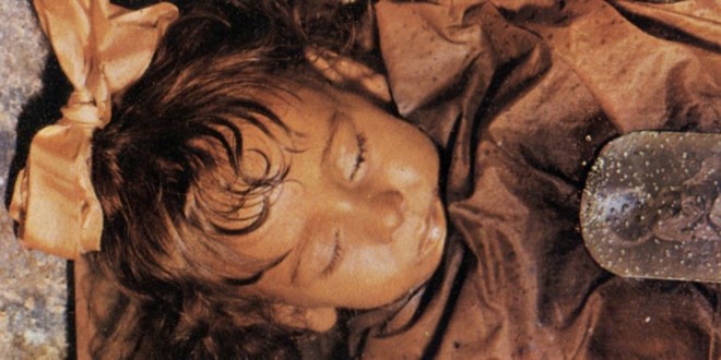 La sorprendente momia mejor preservada del mundo. Una niña italiana que abre sus ojos
