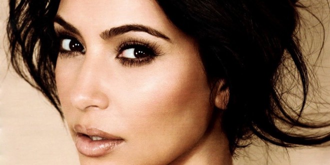 Por fin conocemos a Saint West: primera foto del hijo de Kim Kardashian