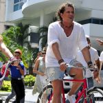 recompensa por la bicicleta de Carlos Vives