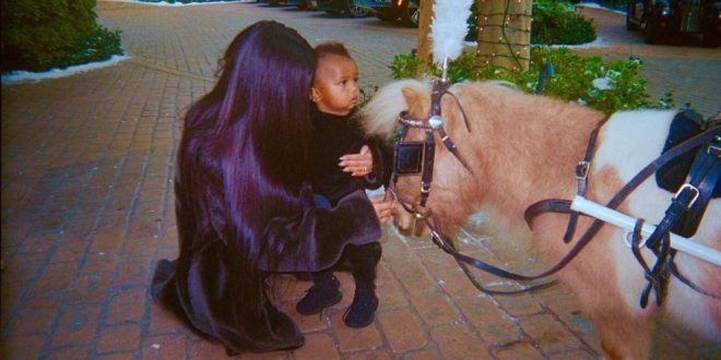 Así fueron los primeros pasos de Saint West, el hijo menor de Kim Kardashian